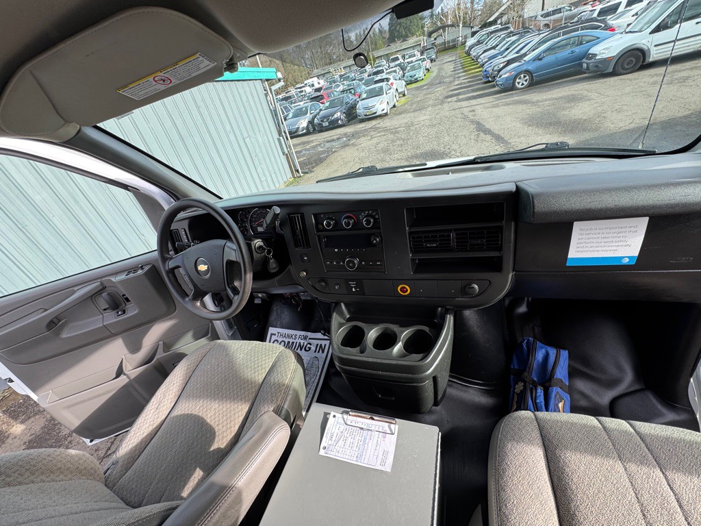 2014 Chevrolet Express Image 14