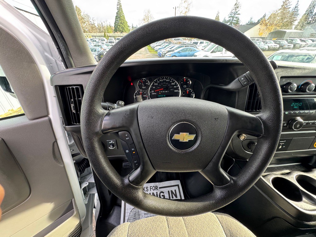 2014 Chevrolet Express Image 16