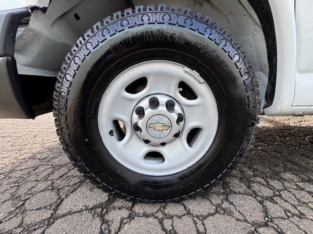 2014 Chevrolet Express Image 21