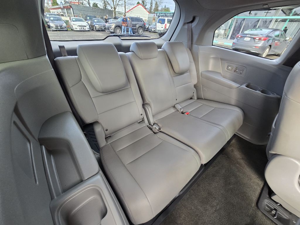 2014 Honda Odyssey Image 16