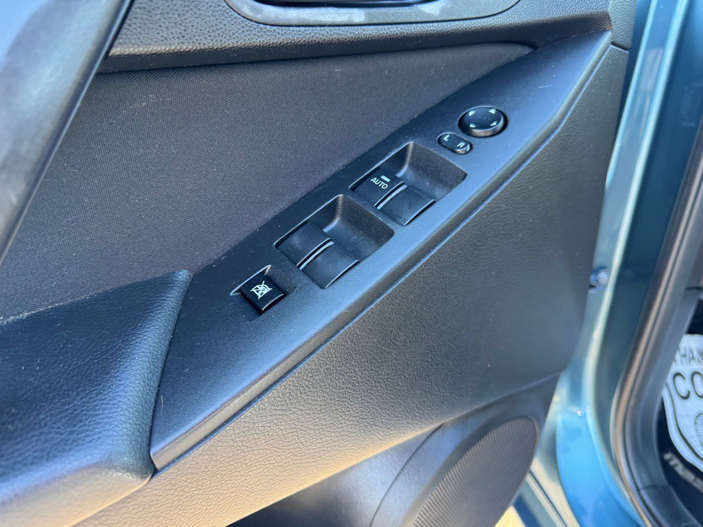 2010 Mazda Mazda3 Image 14