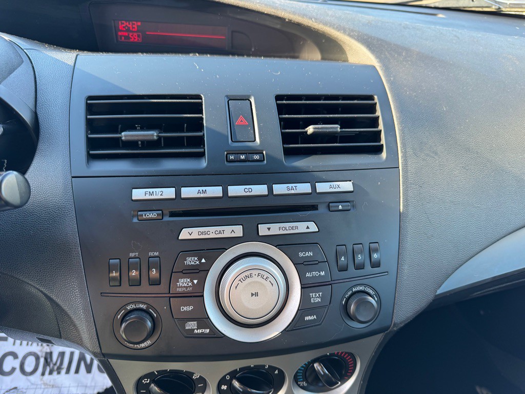 2010 Mazda Mazda3 Image 17