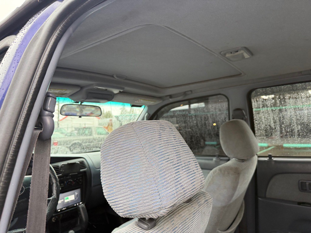 2000 Toyota 4Runner Image 12