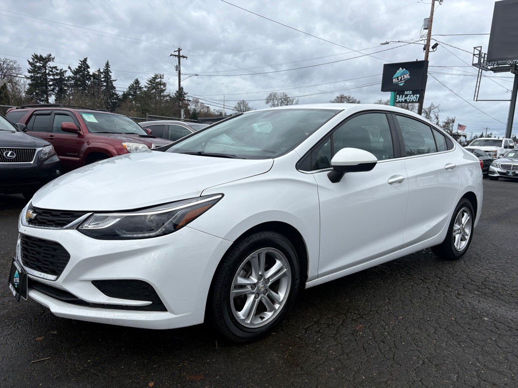 2018 Chevrolet Cruze Image 1