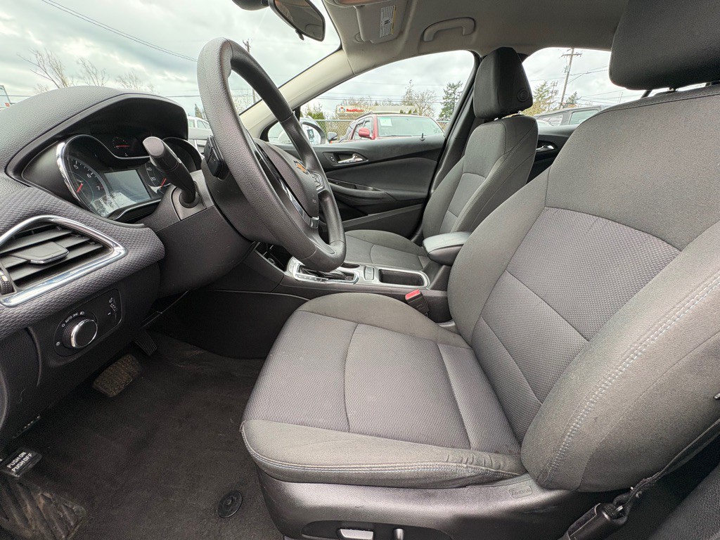 2018 Chevrolet Cruze Image 7