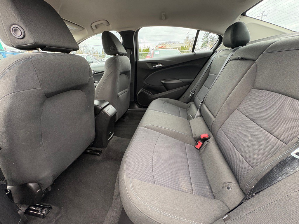 2018 Chevrolet Cruze Image 8