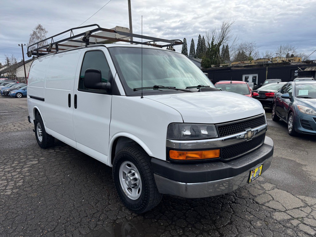 2015 Chevrolet Express Image 7