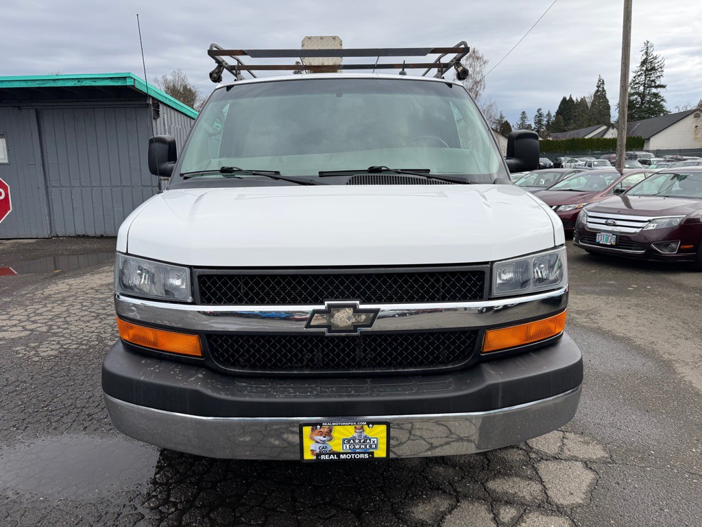 2015 Chevrolet Express Image 8