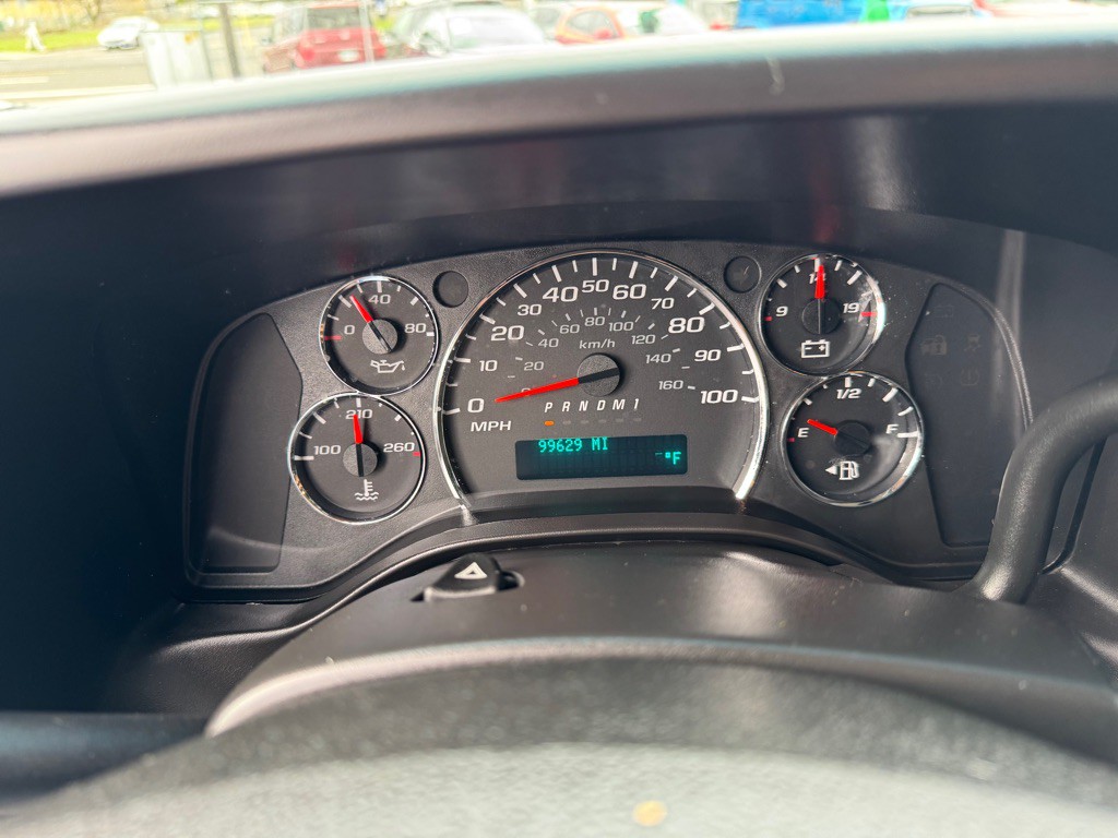 2015 Chevrolet Express Image 13