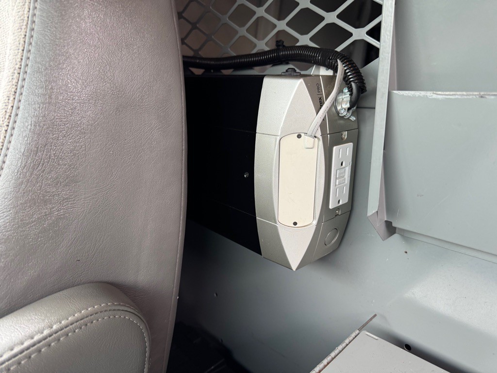 2015 Chevrolet Express Image 23