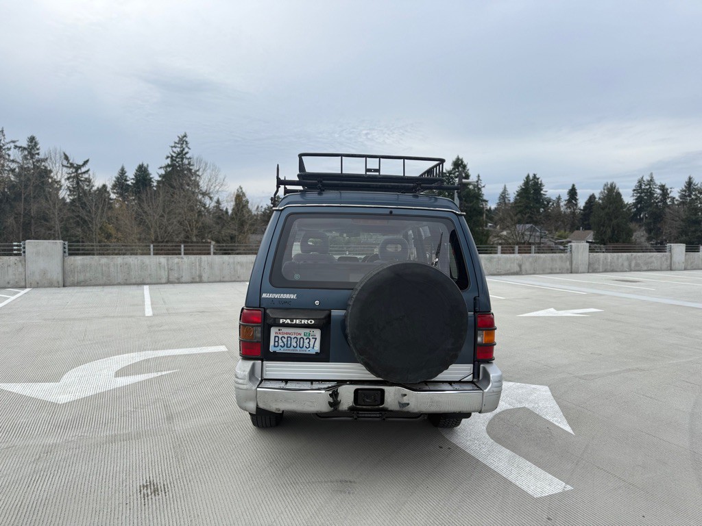 1991 Mitsubishi Pajero Image 4
