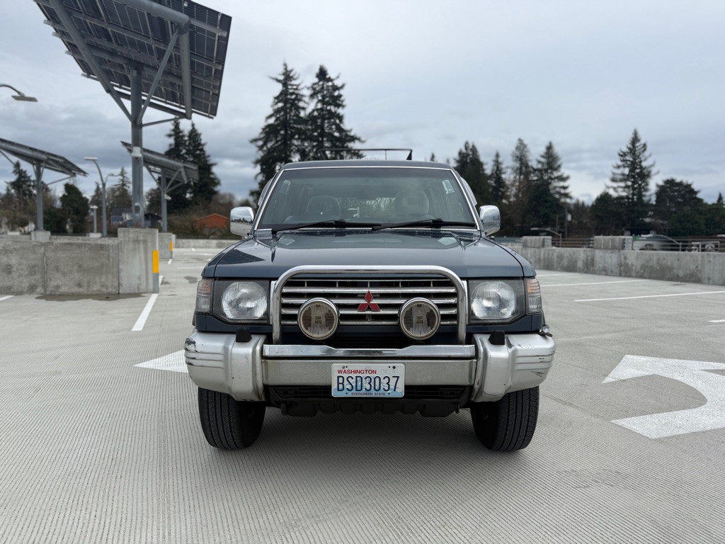 1991 Mitsubishi Pajero Image 8