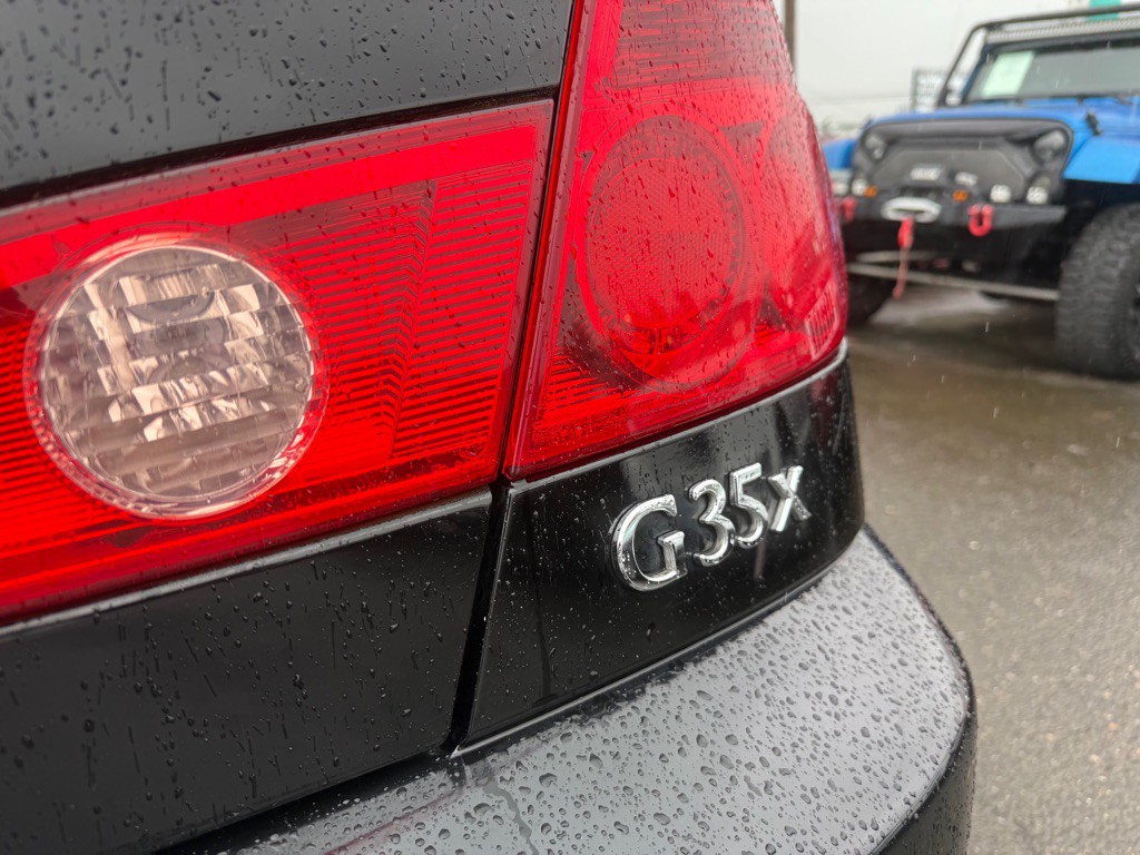 2005 INFINITI G35 Image 3