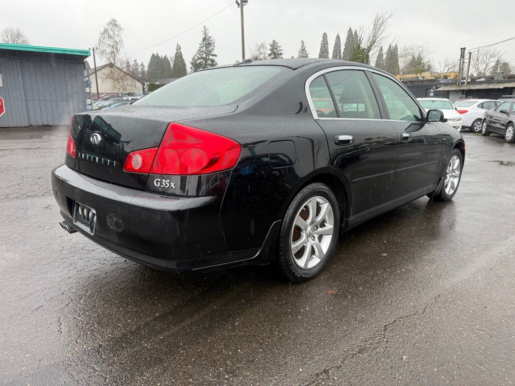 2005 INFINITI G35 Image 4