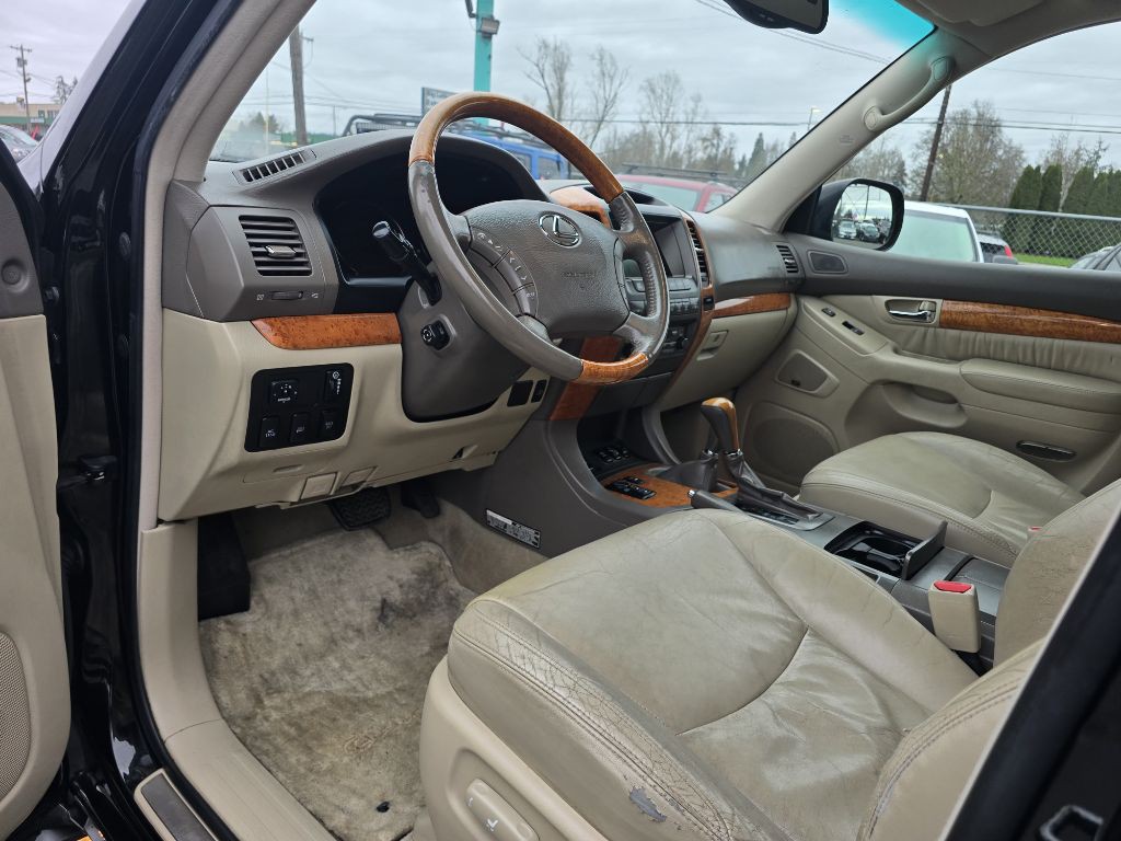 2004 Lexus GX Image 11
