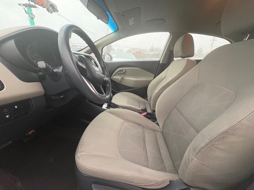 2014 Kia Rio Image 7