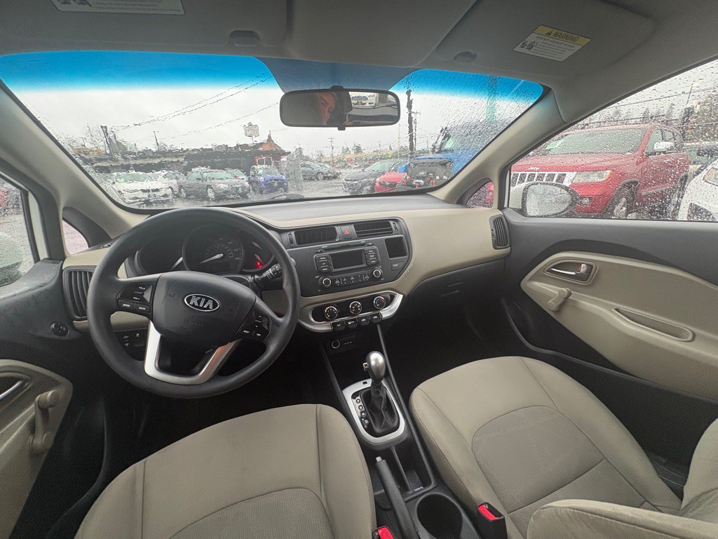 2014 Kia Rio Image 9