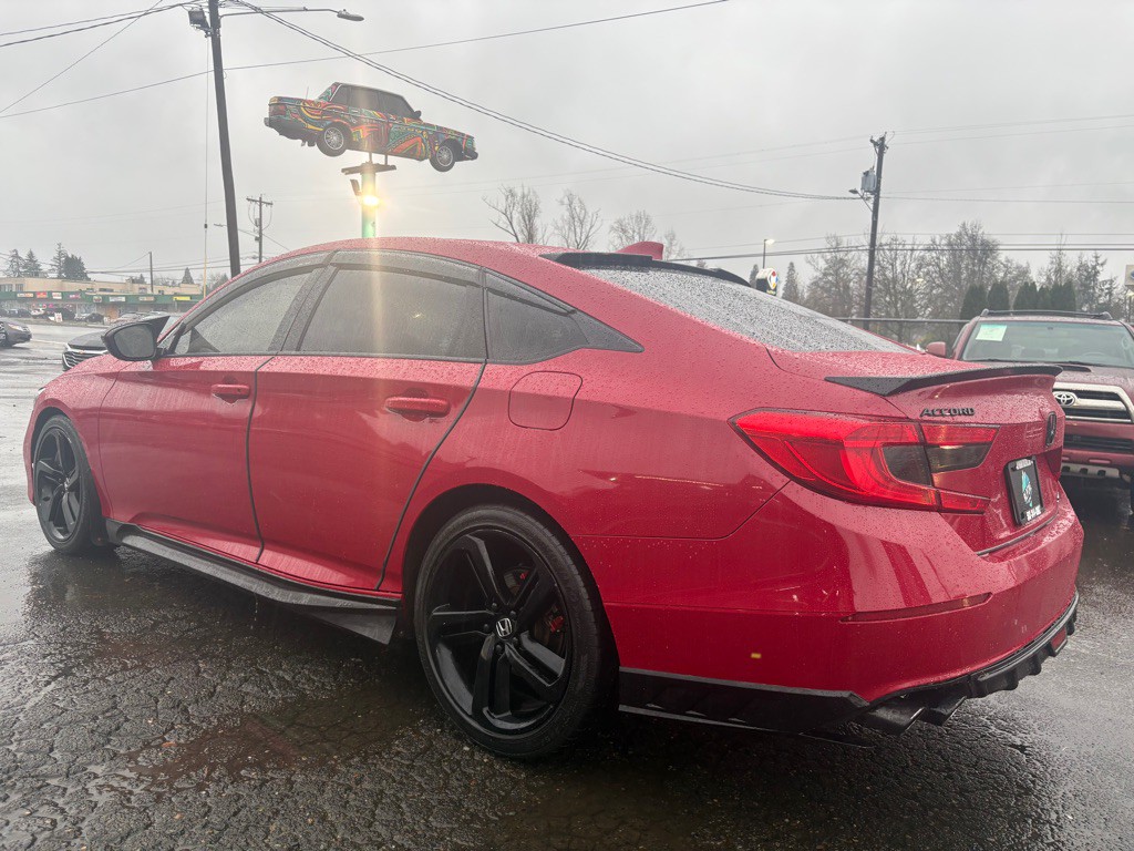 2018 Honda Accord Image 2