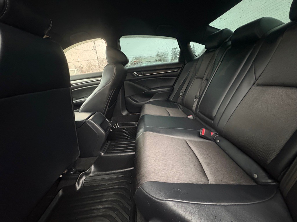 2018 Honda Accord Image 8