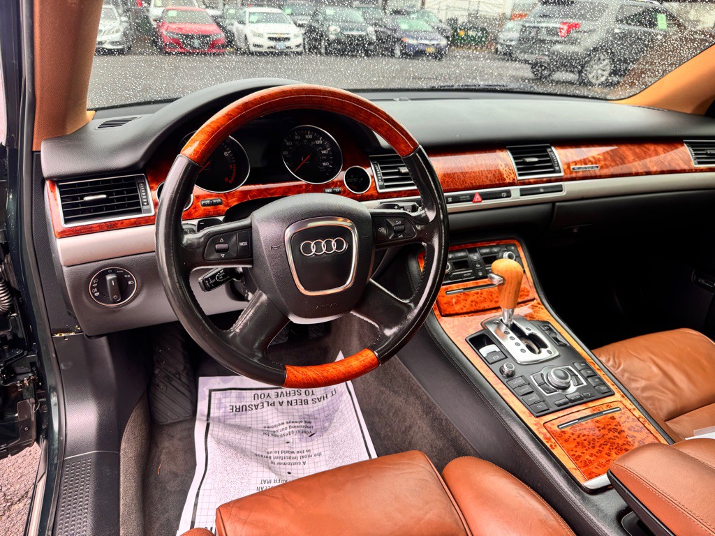 2007 Audi A8 Image 10