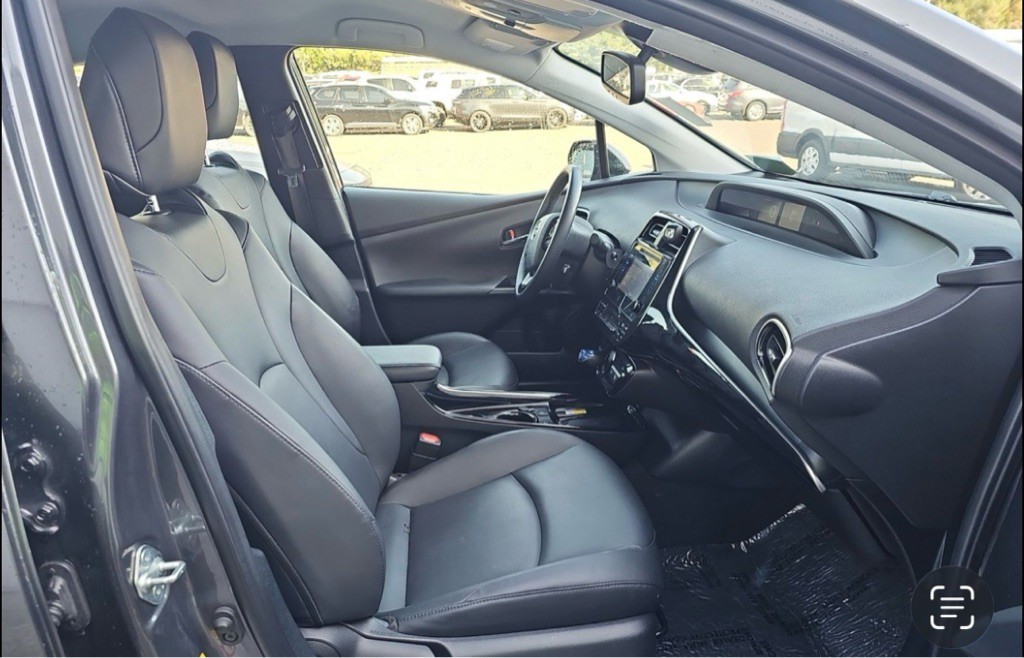 2019 Toyota Prius Image 6