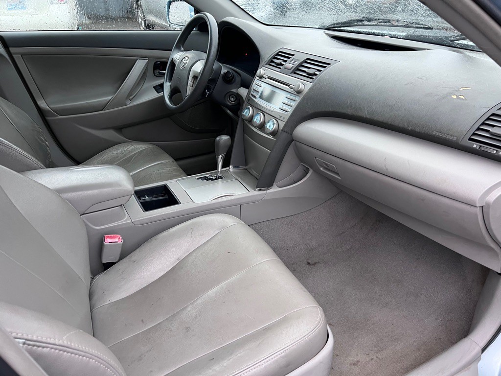 2009 Toyota Camry Image 6