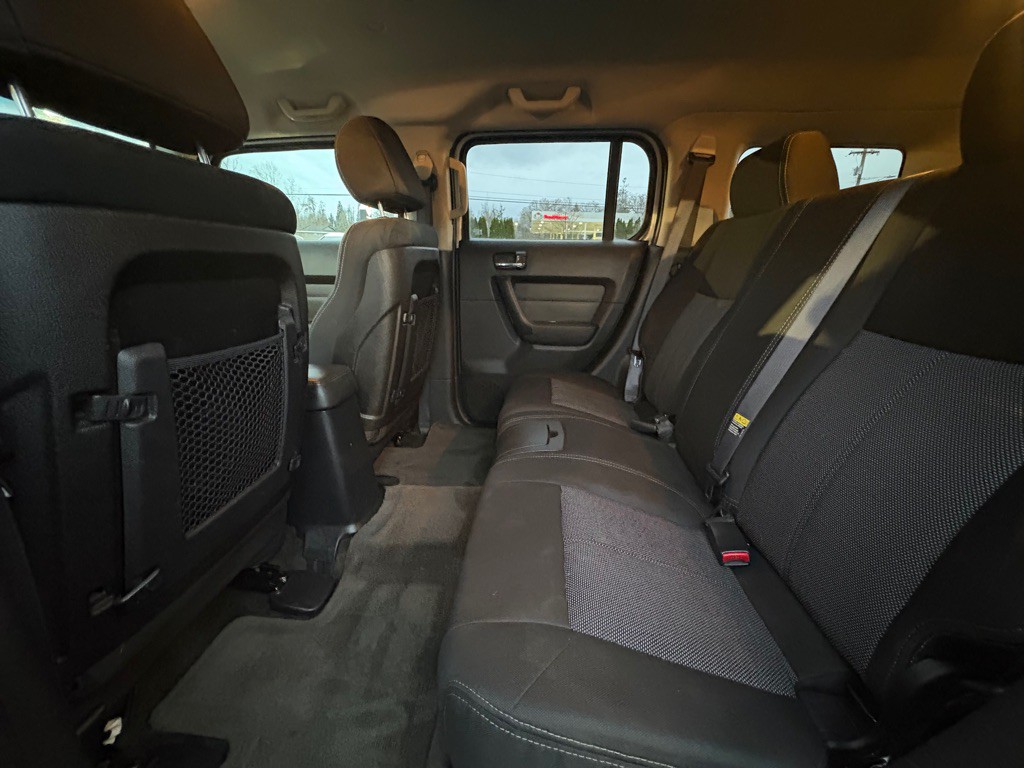 2006 HUMMER H3 Image 8