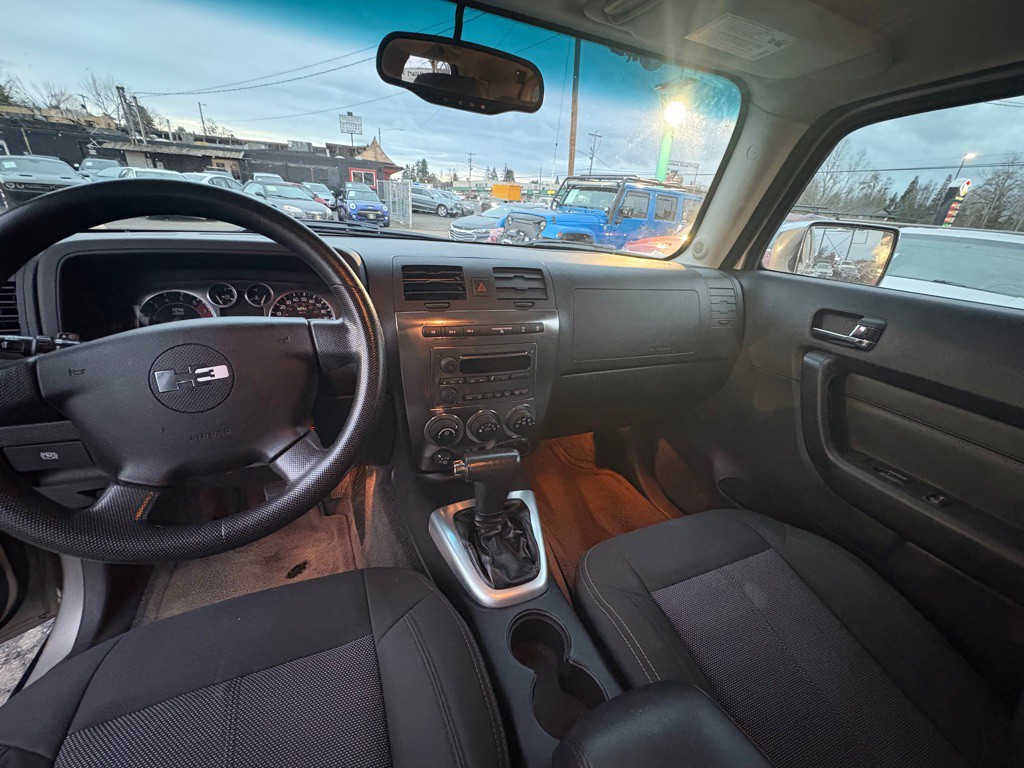2006 HUMMER H3 Image 9