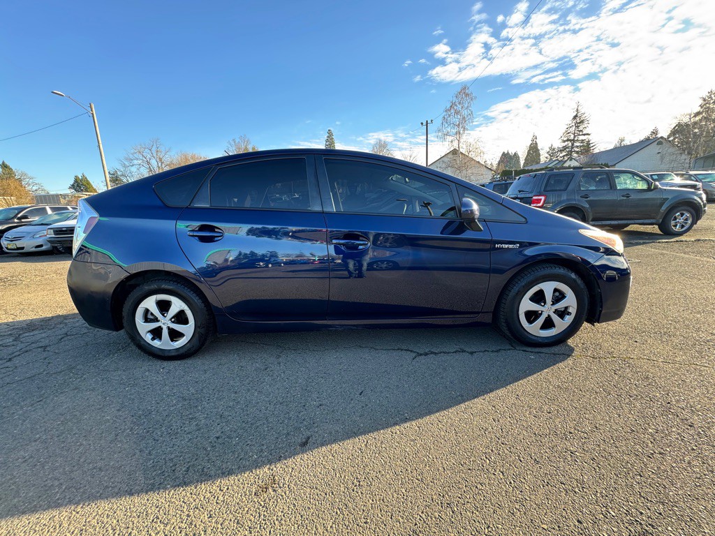 2012 Toyota Prius Image 6