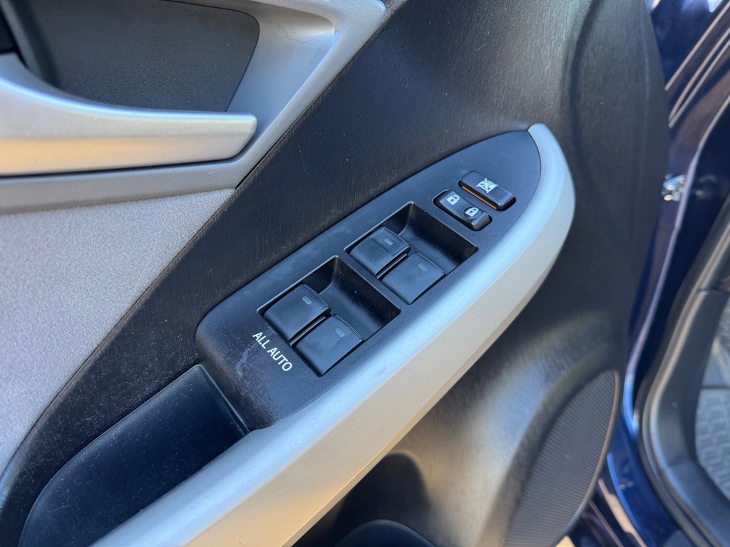 2012 Toyota Prius Image 13