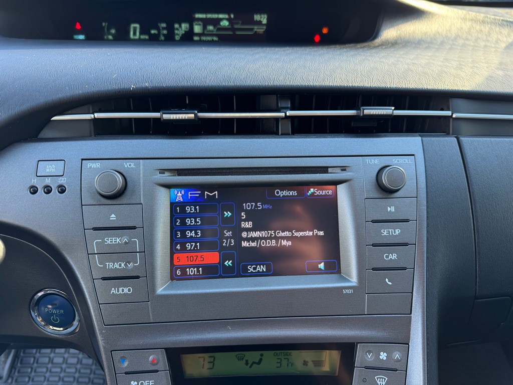 2012 Toyota Prius Image 15