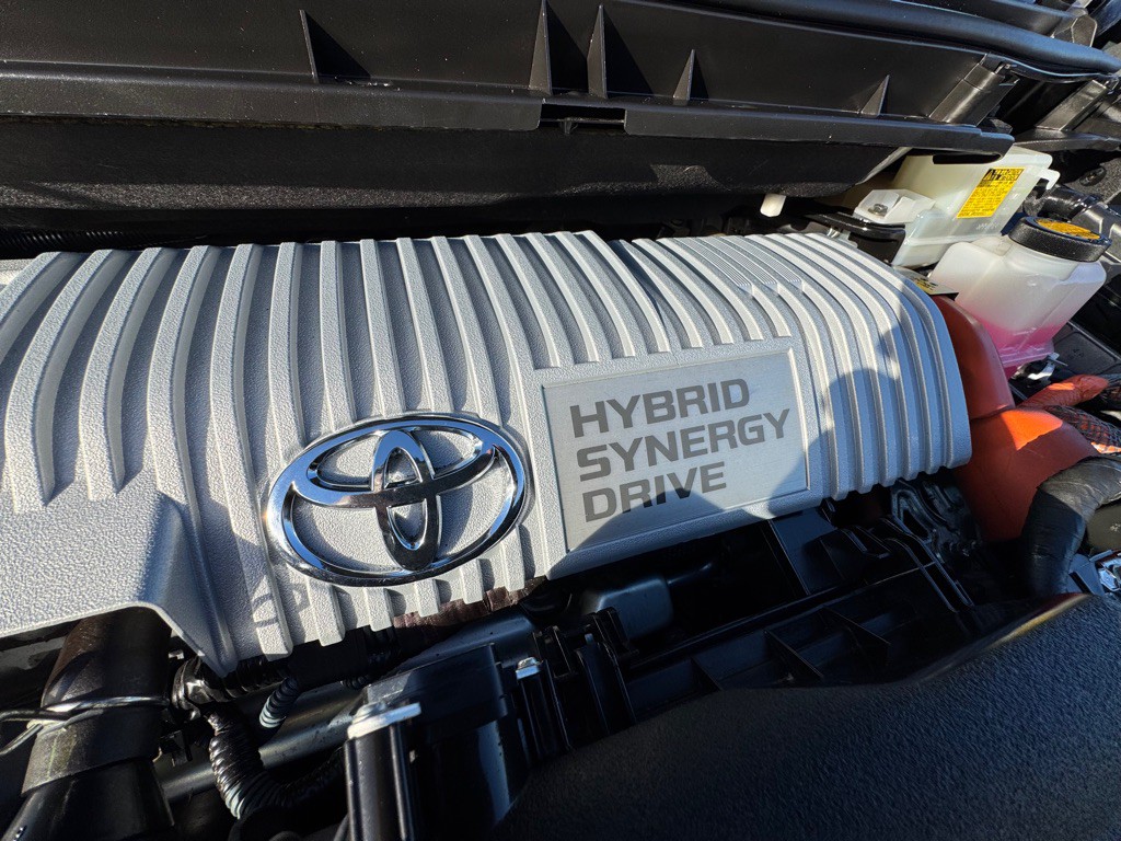 2012 Toyota Prius Image 21