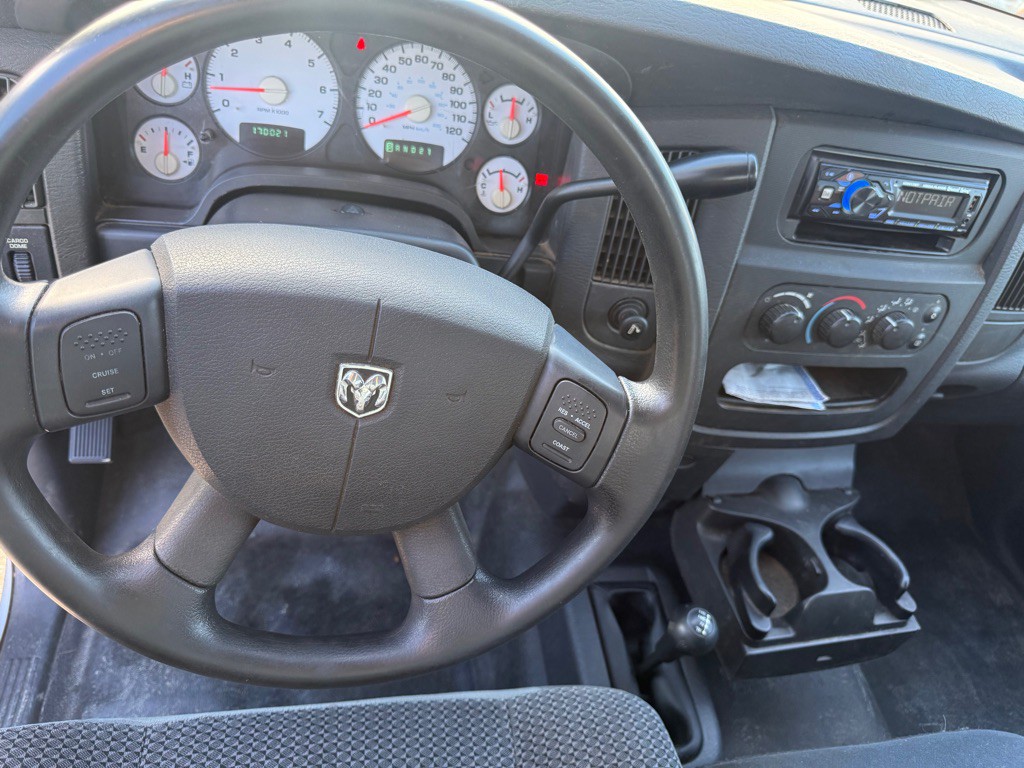 2004 Dodge Ram 1500 Image 7