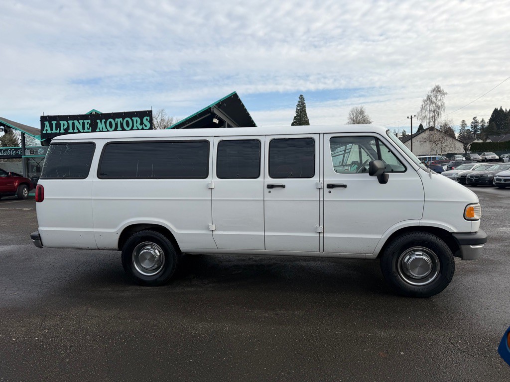1995 Dodge Ram Van Image 4