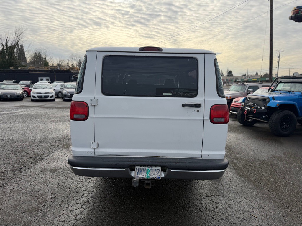 1995 Dodge Ram Van Image 5