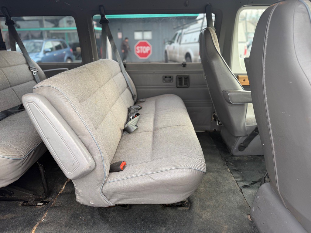 1995 Dodge Ram Van Image 11