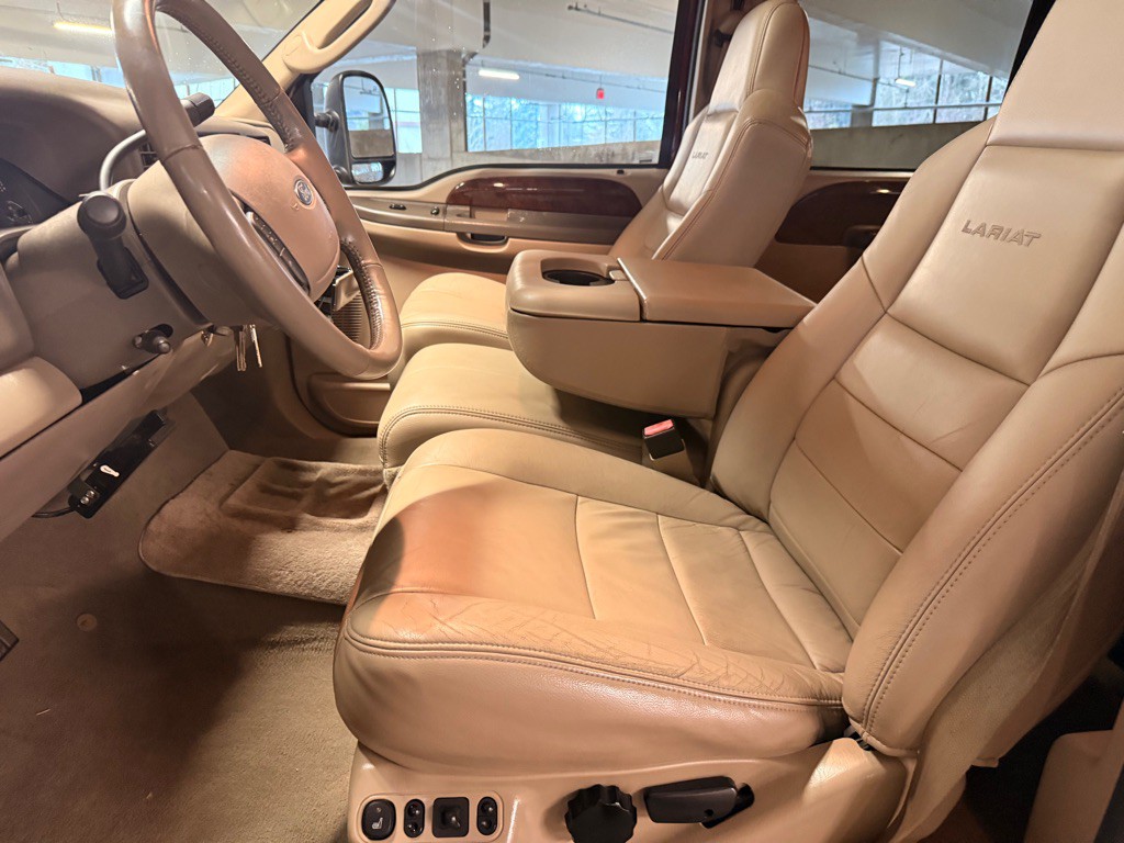 2004 Ford F-350 Image 9