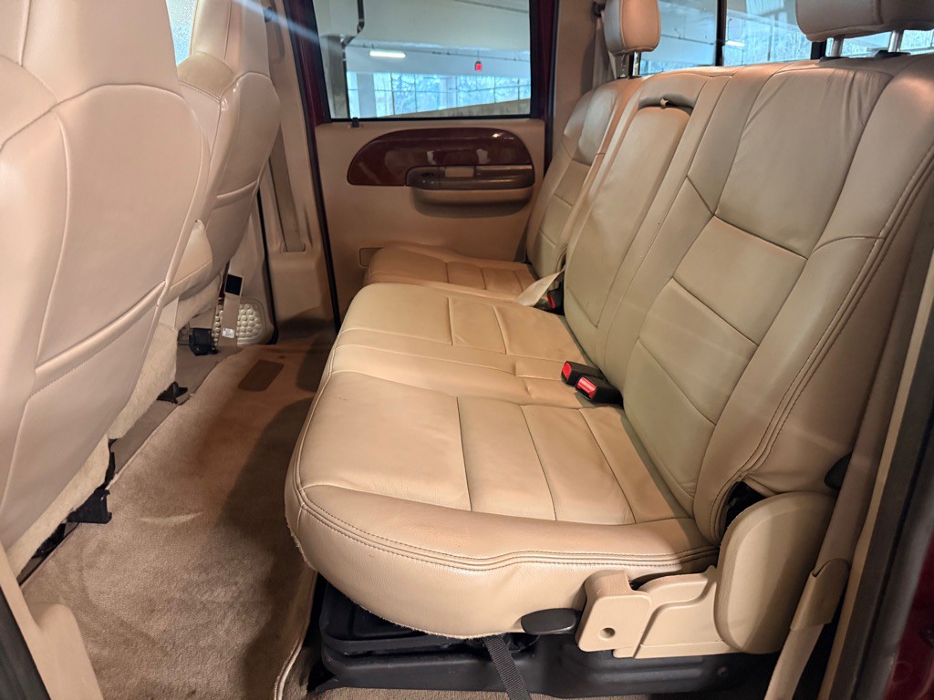 2004 Ford F-350 Image 13