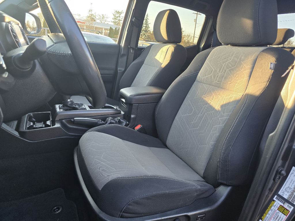 2021 Toyota Tacoma Image 10