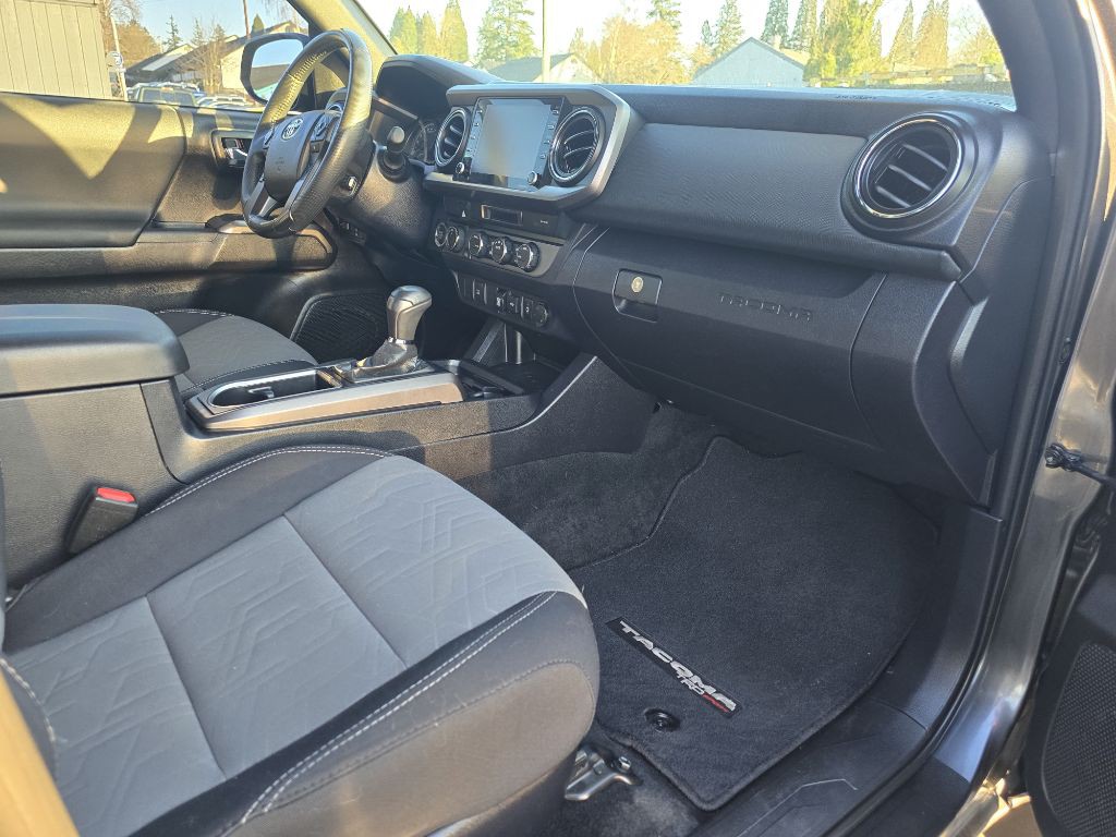 2021 Toyota Tacoma Image 12