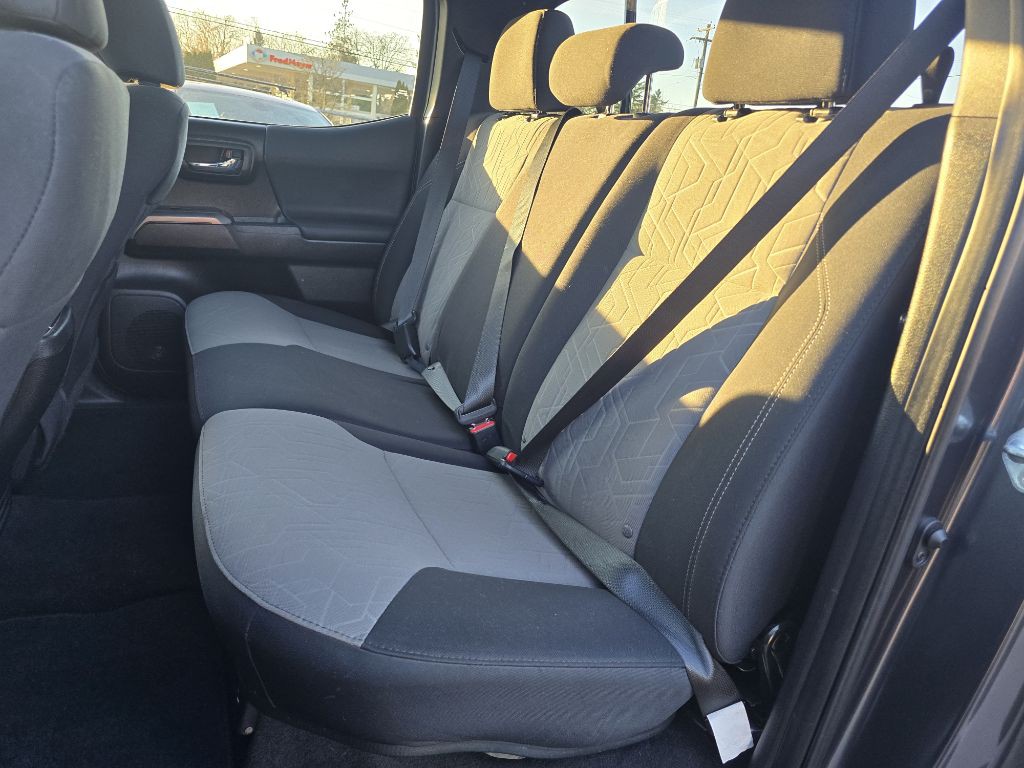 2021 Toyota Tacoma Image 13