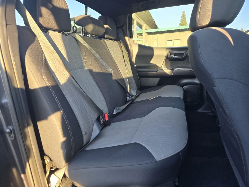 2021 Toyota Tacoma Image 14