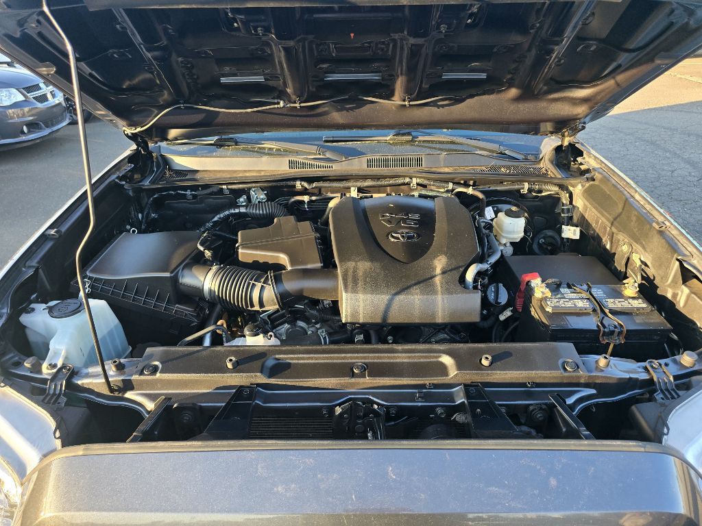 2021 Toyota Tacoma Image 17