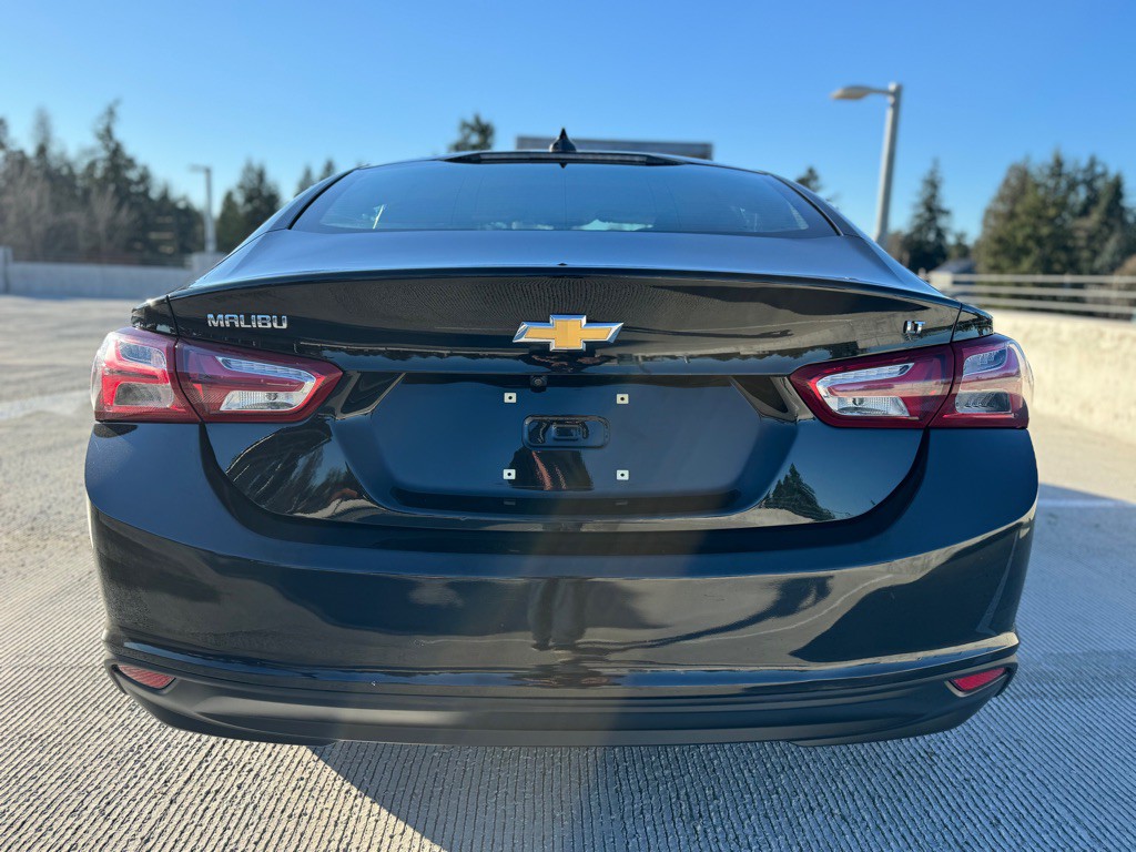 2020 Chevrolet Malibu Image 3