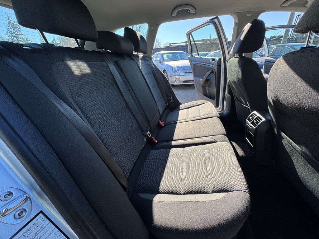 2014 Volkswagen Jetta Image 12