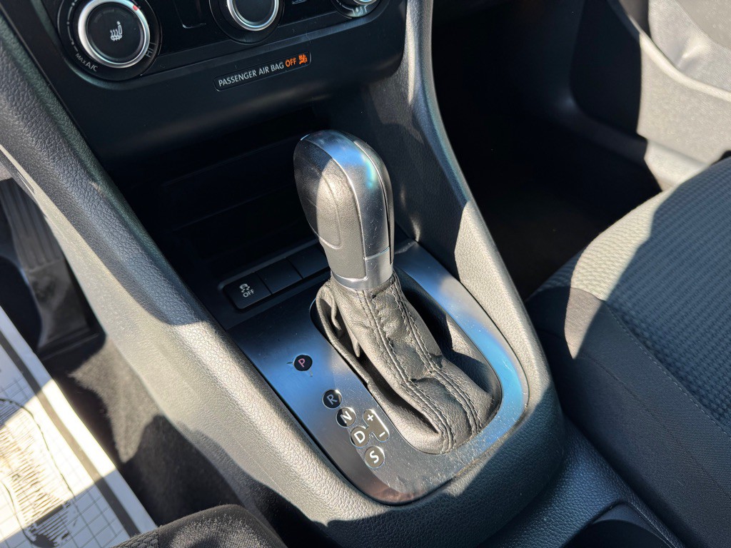 2014 Volkswagen Jetta Image 19