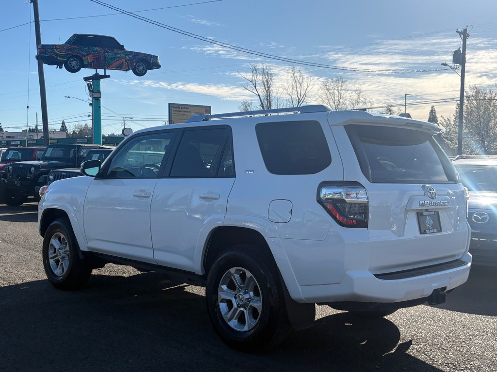 2018 Toyota 4Runner Image 2