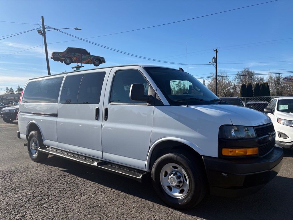 2023 Chevrolet Express Image 5