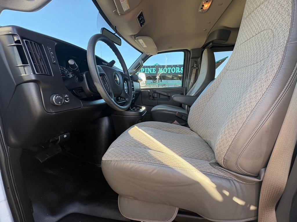 2023 Chevrolet Express Image 7