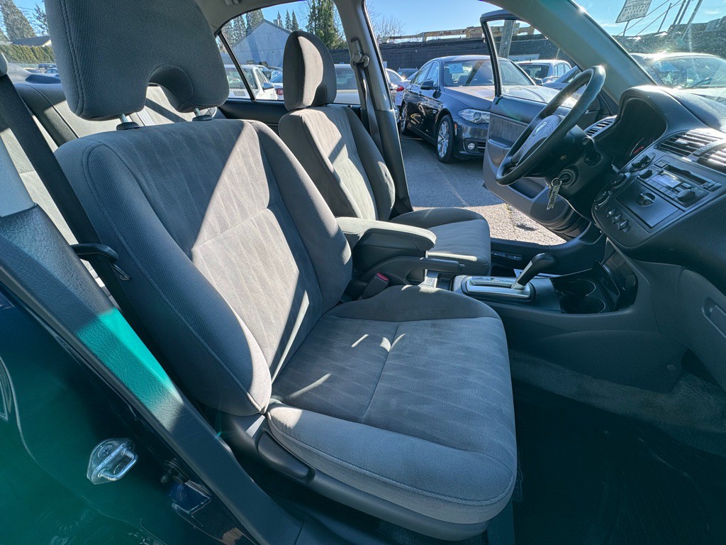 2005 Honda Civic Image 12